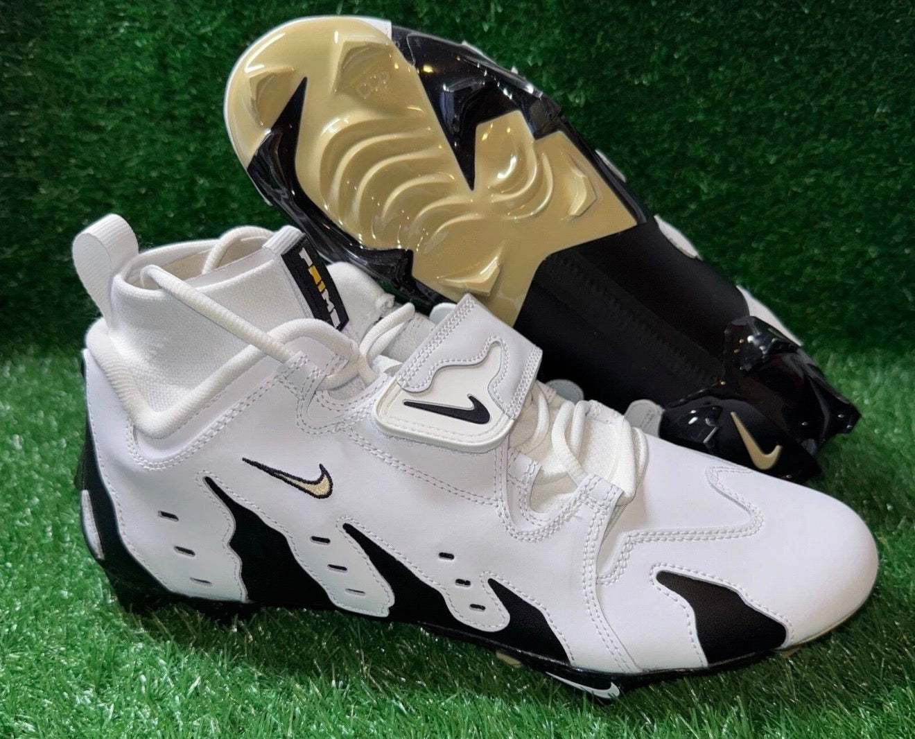 Diamond Turf Cleats 🤍