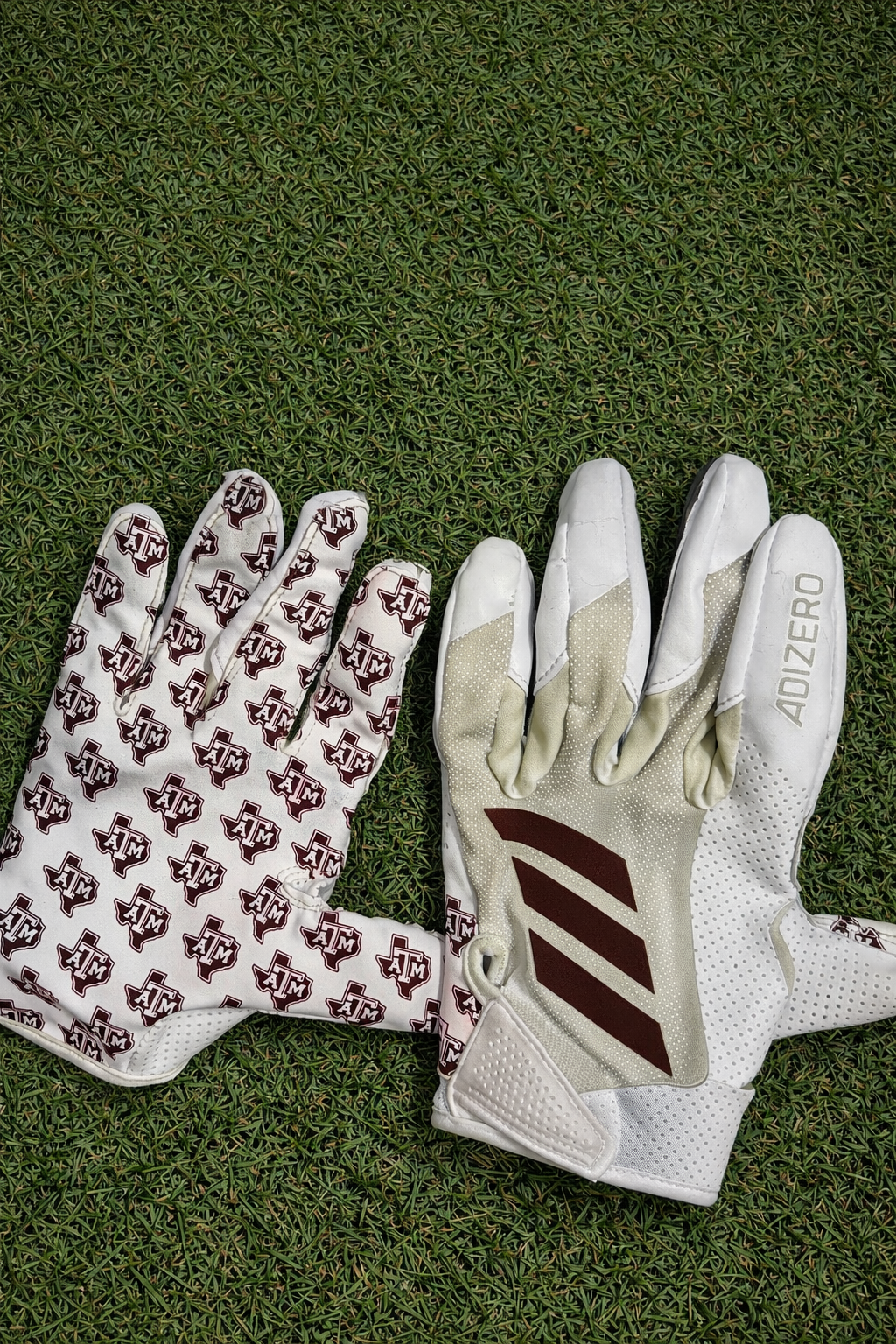 Texas A&M Gloves 🤍