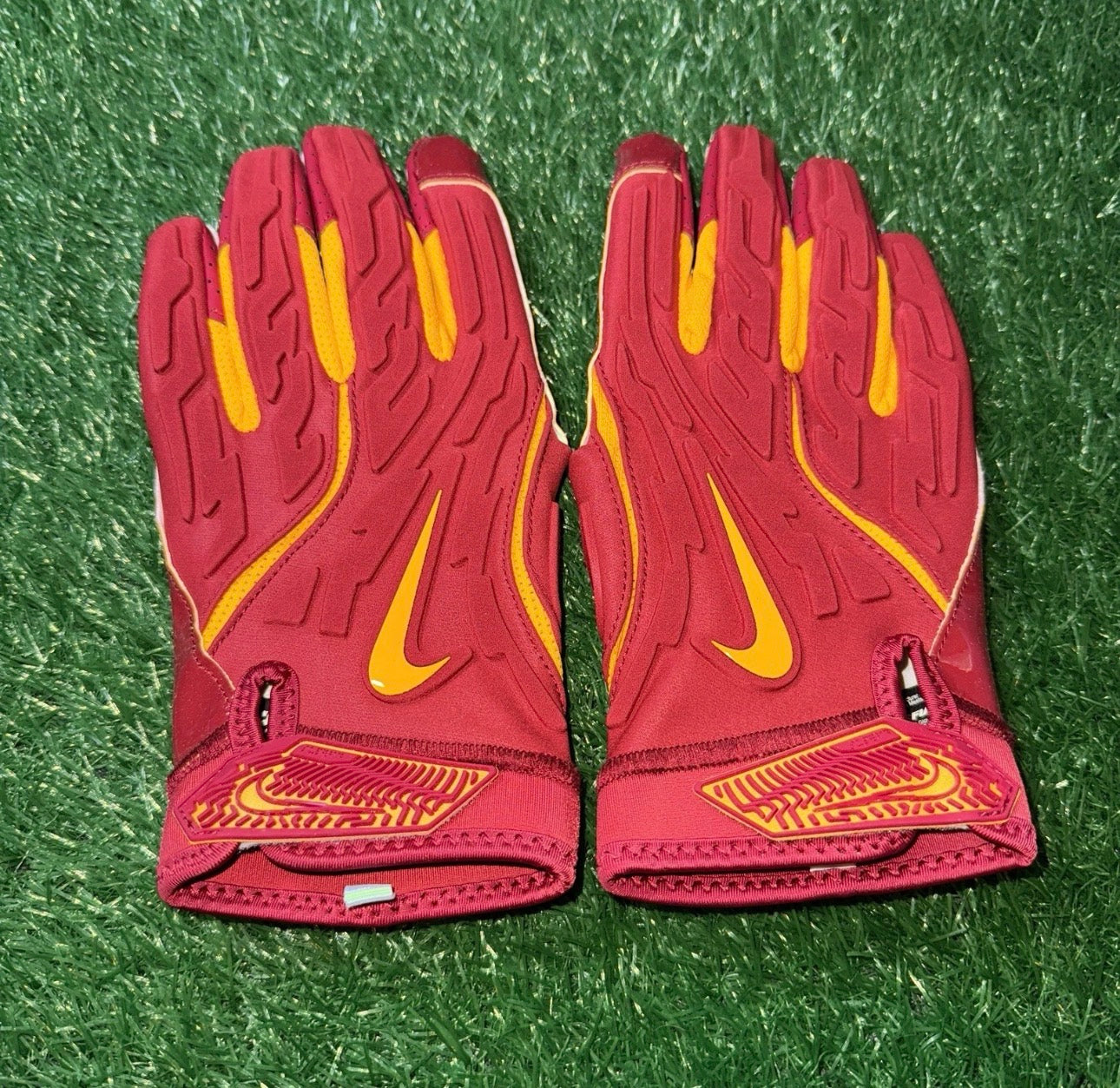 USC Gloves 🛡️