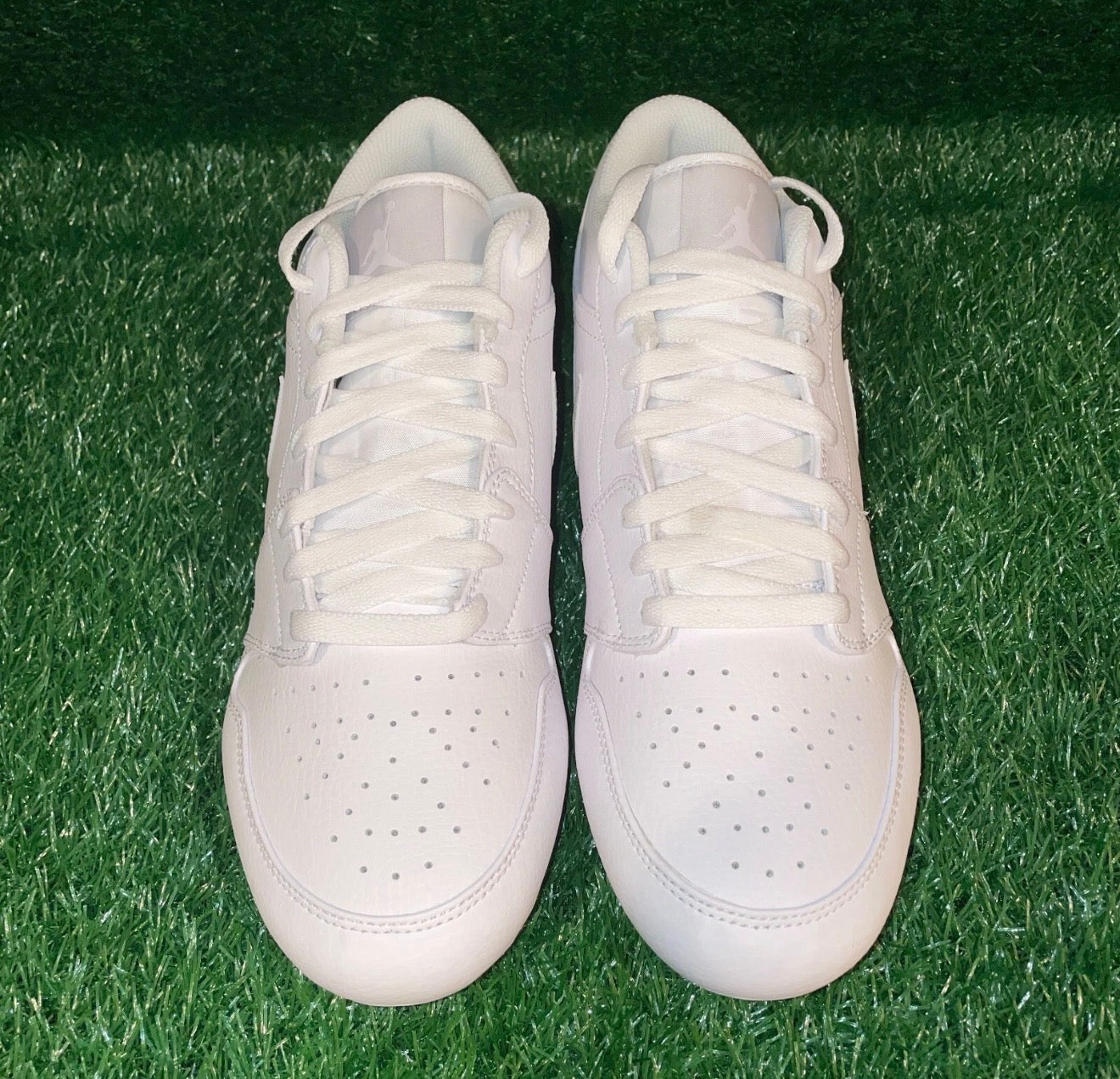Aj Low Cleats 🤍