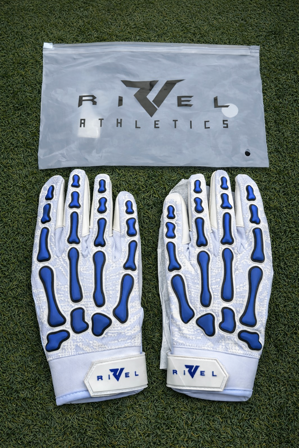 Skeleton Gloves 💙