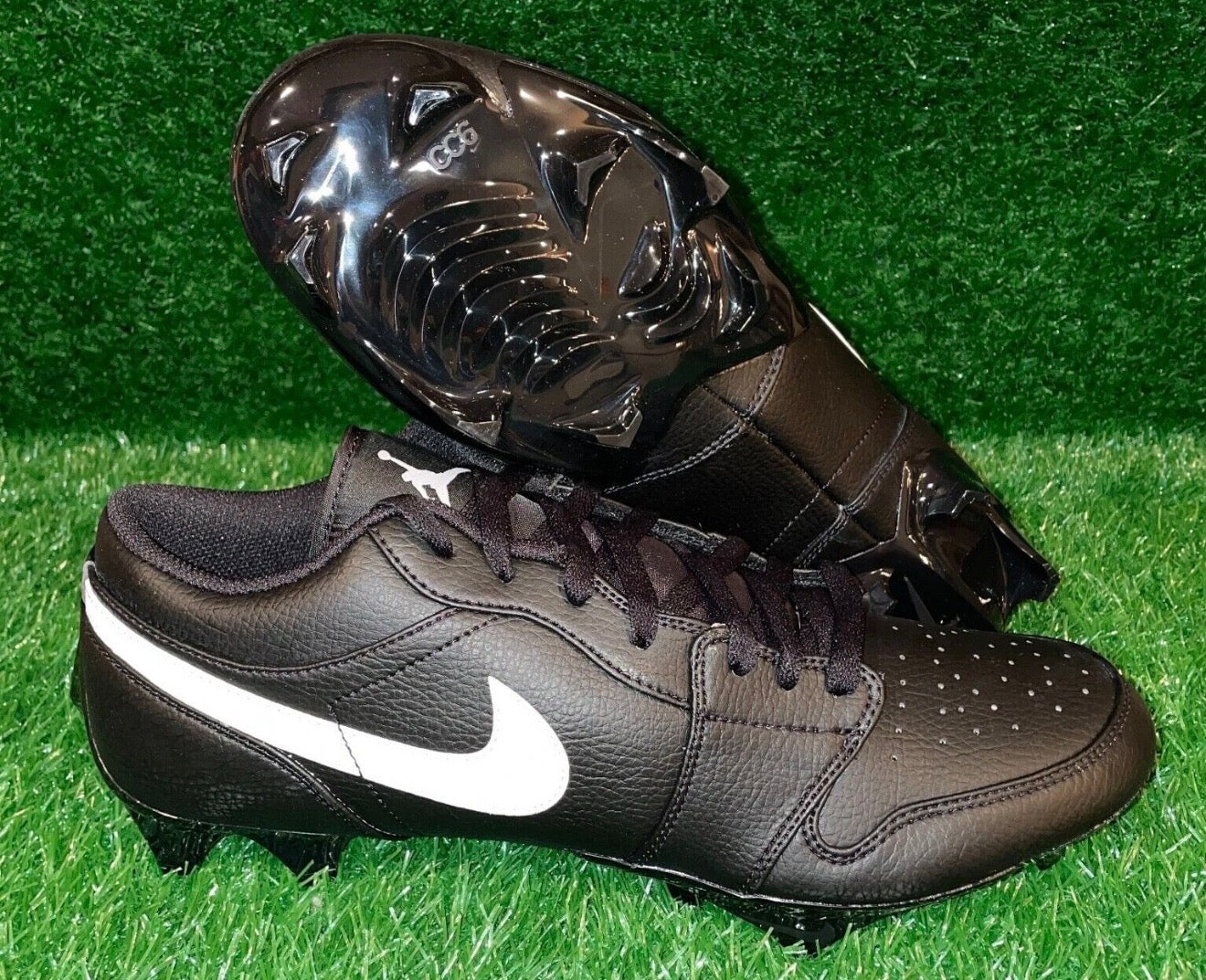 Aj Low Cleats 🖤