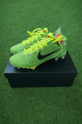 Grinch Cleats 🌲